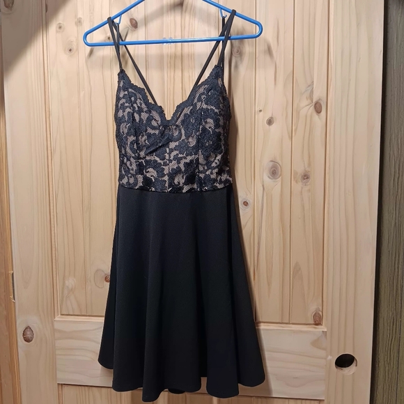 My Michelle  Mini Dress EUC - Picture 1 of 7